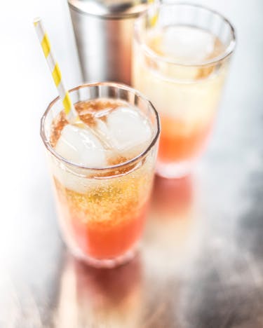 Cidre-Cocktail mit Ananassaft und Quittengeist