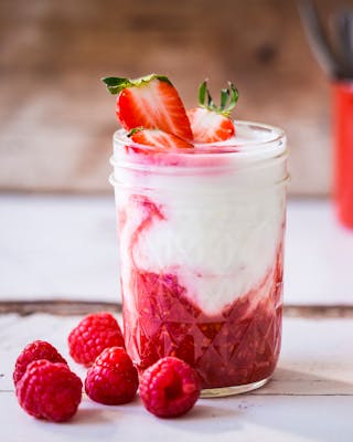 Himbeer-Erdbeer-Joghurt 
