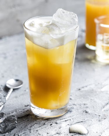 Fruchtiger Solero Cocktail mit Rum