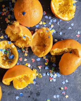 Karneval von Ivrea mit Orangen