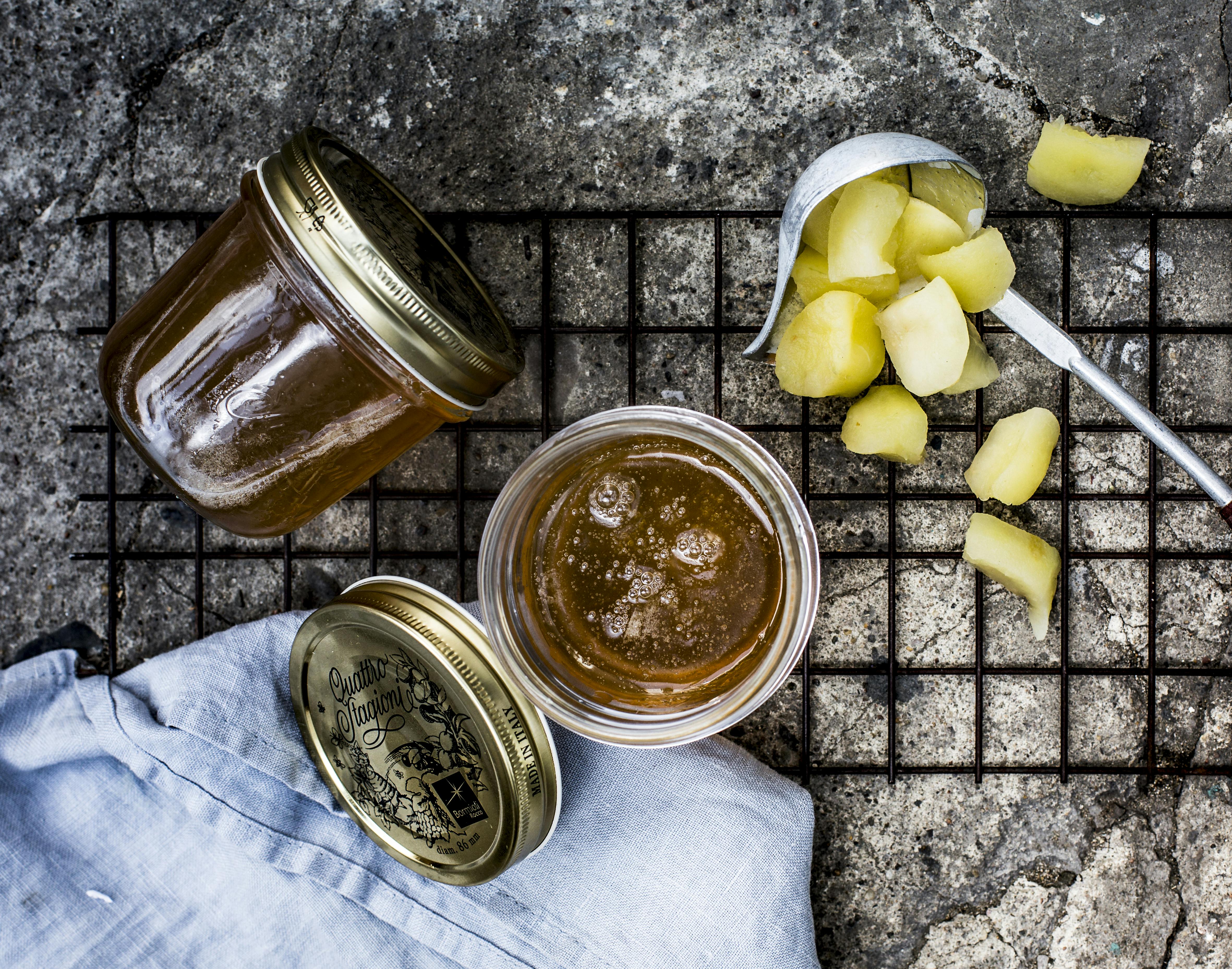Apfelgelee mit Tonka | Rezept | FOODBOOM