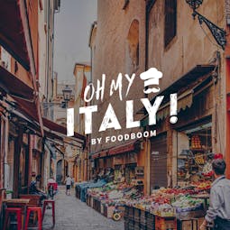 OH MY ITALY! Logo auf Foto von italienischer Altstadt