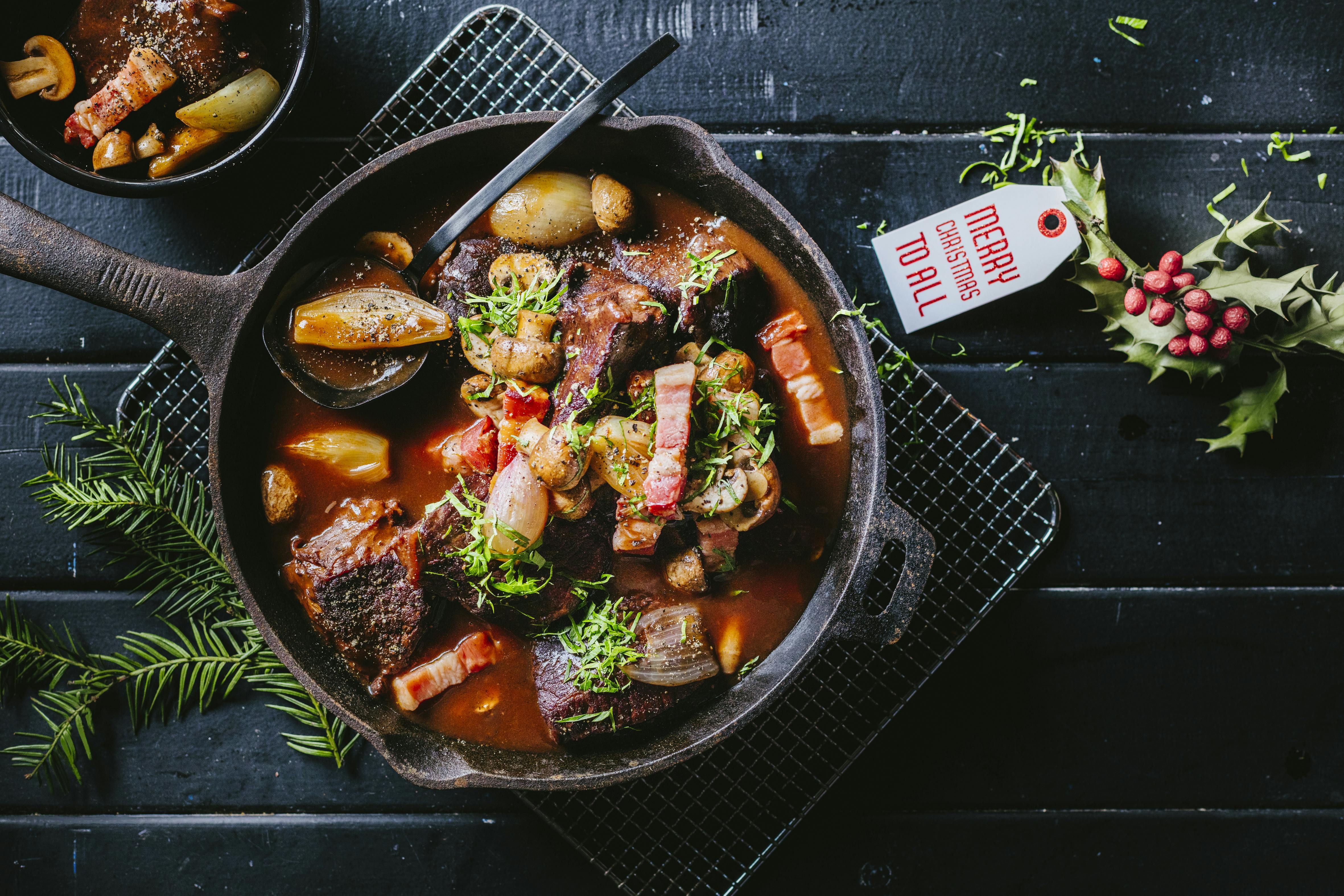 Original Boeuf Bourguignon mit Schalotten und Champignons | Rezept ...