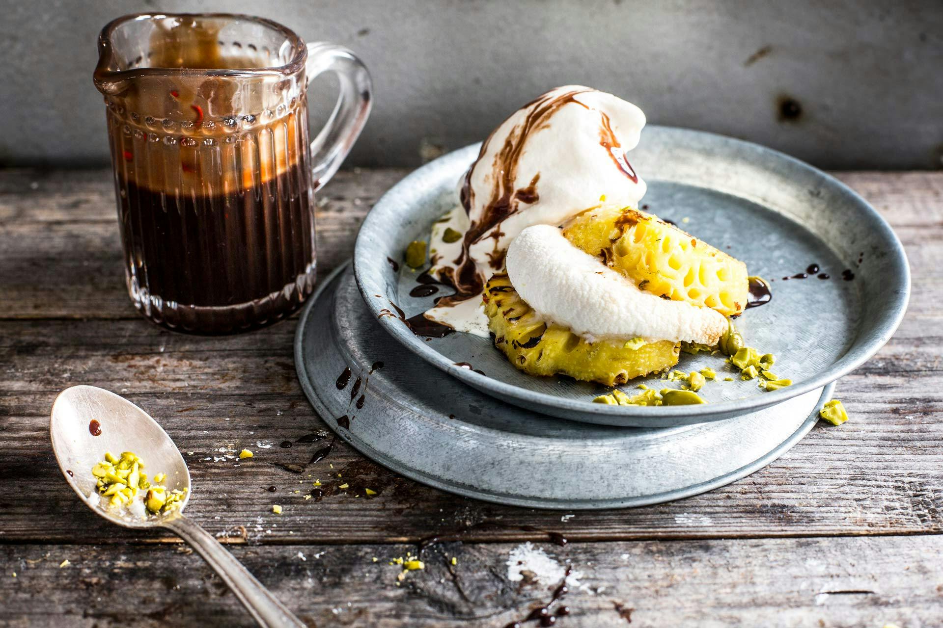 Scharfe Ananas vom Grill | Rezept | FOODBOOM