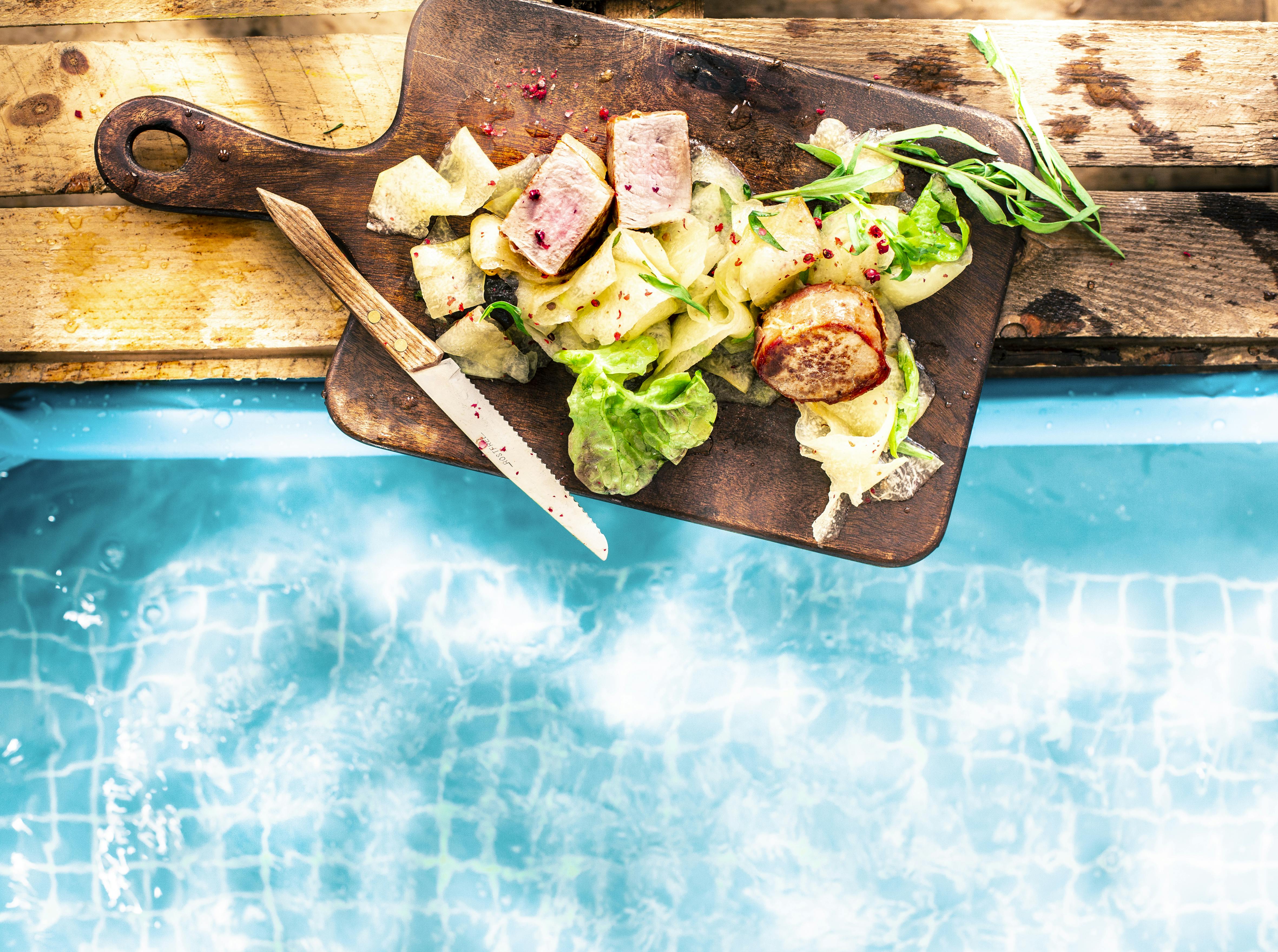 Schweinefilet mit marinierter Galiamelone | Rezept | FOODBOOM