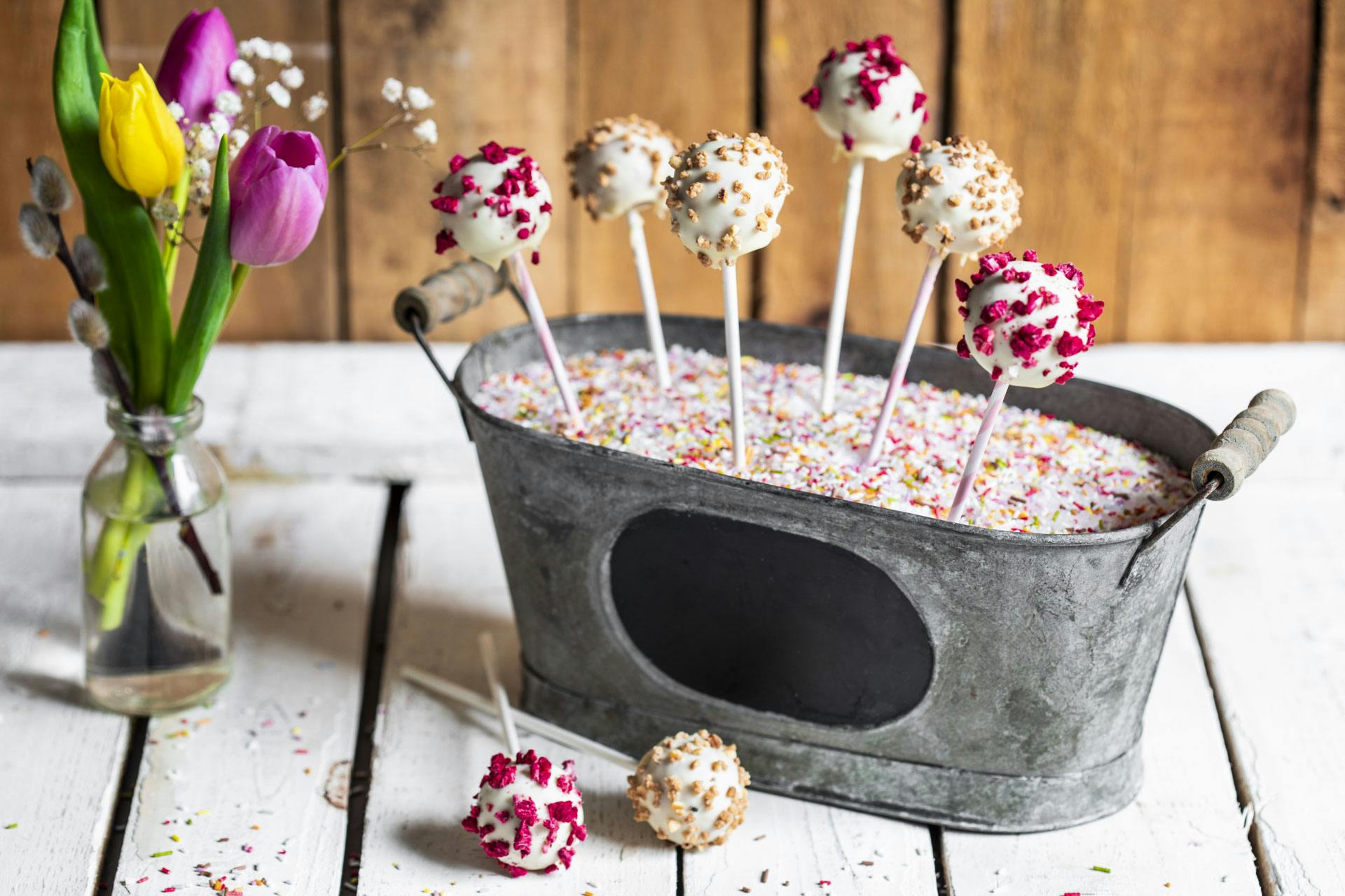 Cake Pops im Schokoladenmantel | Rezept | FOODBOOM