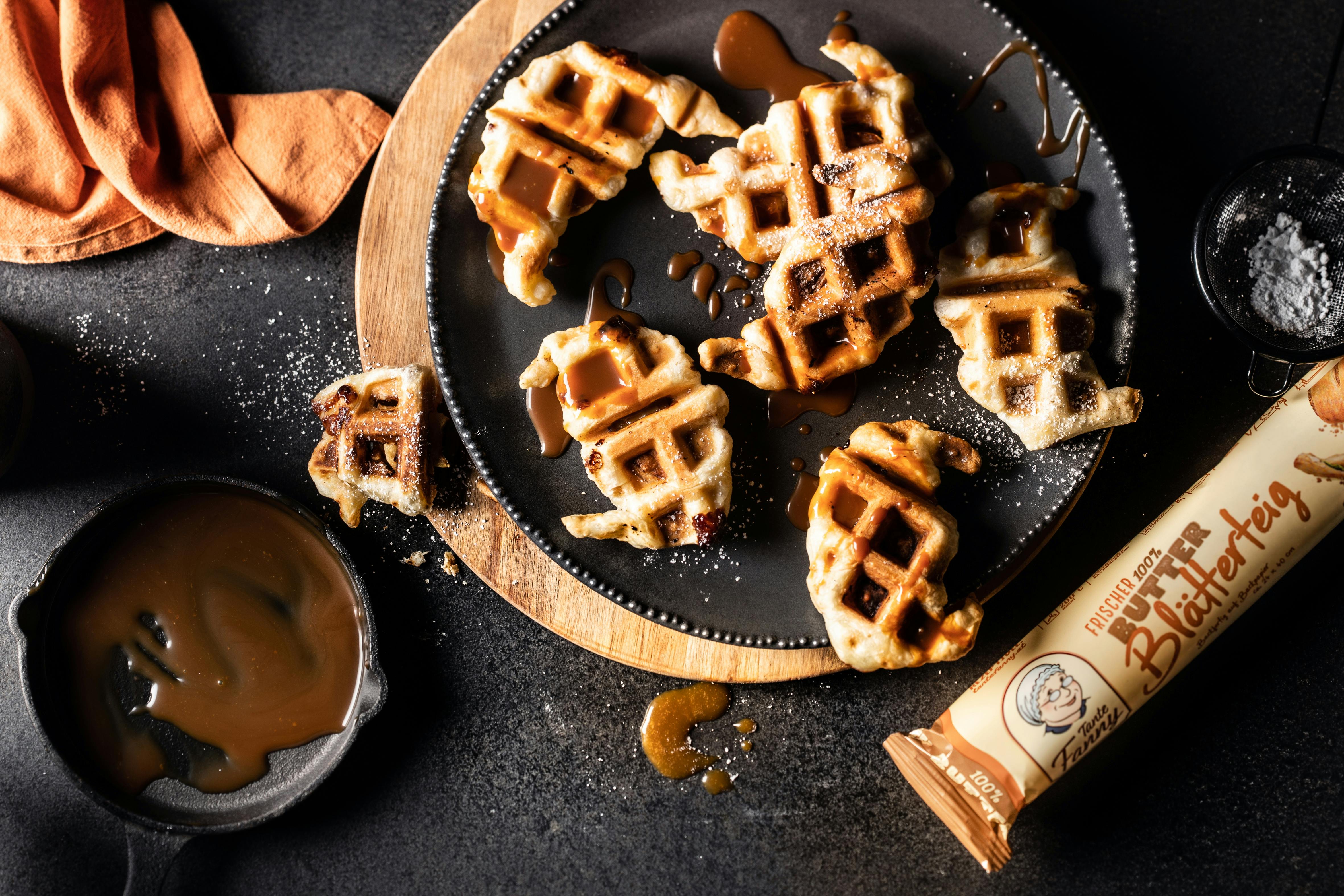 Croffles mit Apfel, Zimt und Karamell | Rezept | FOODBOOM