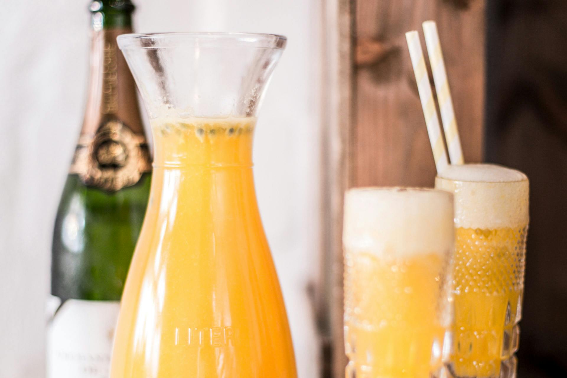 Sparkling Maracuja-Mango-Drink | Rezept | FOODBOOM