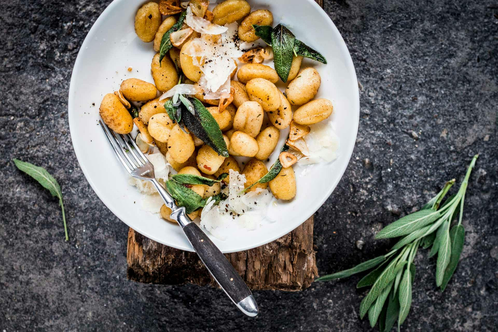Gnocchi mit Salbei und Parmesan | Rezept | FOODBOOM