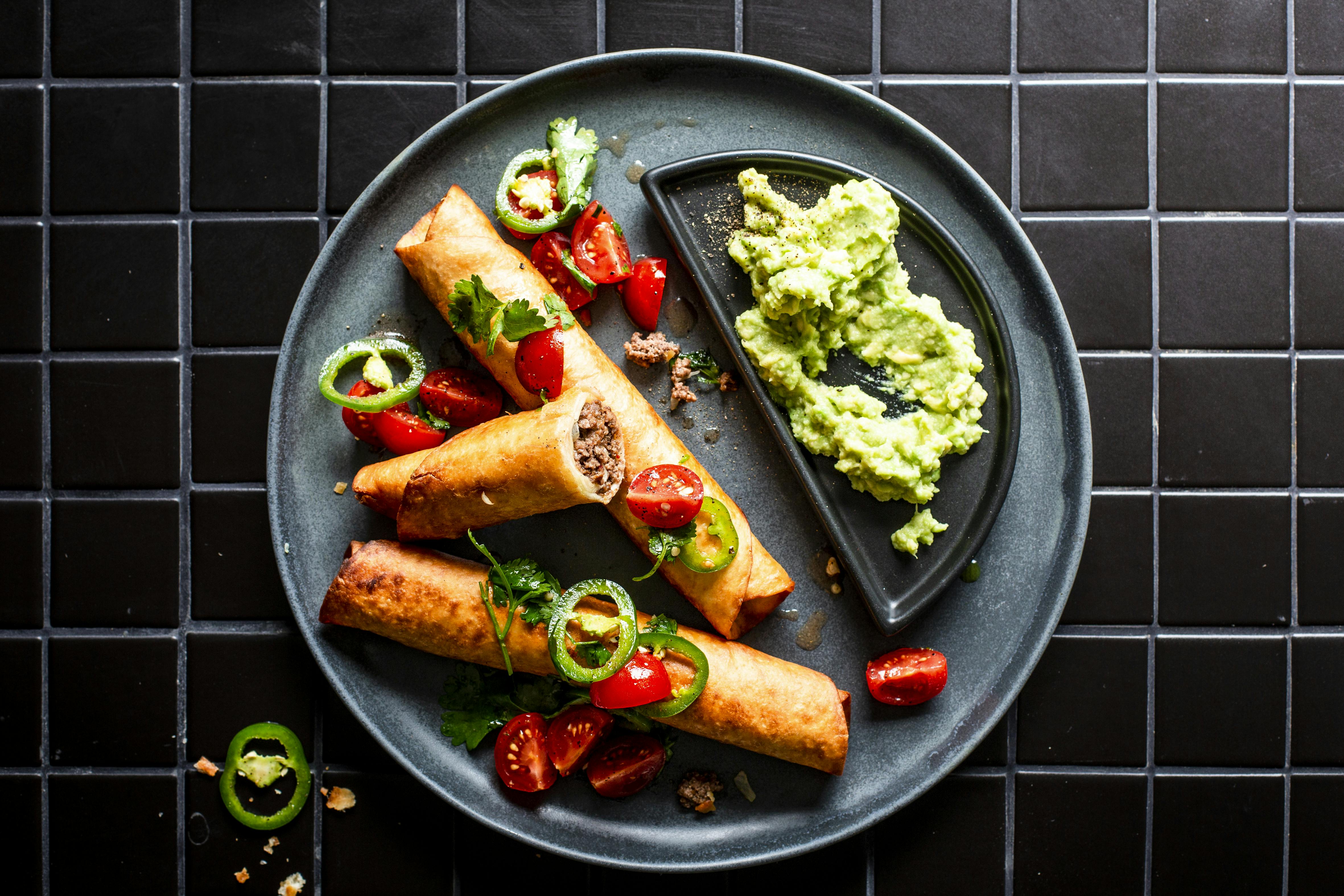 Beef Flautas mit Guacamole | Rezept | FOODBOOM