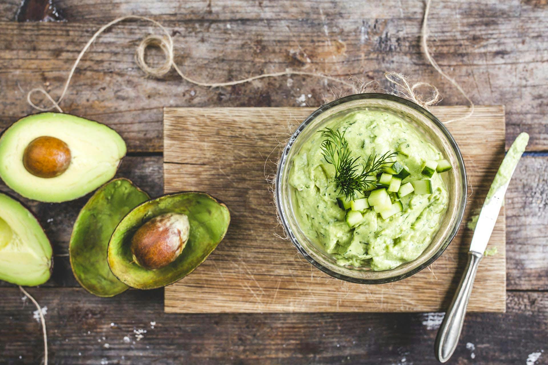 Avocadodip mit Gurke und Dill | Rezept | FOODBOOM